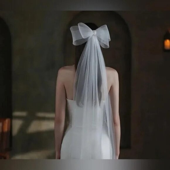 Wedding veil with bow 💕💕🩷 - Picture 5 of 7